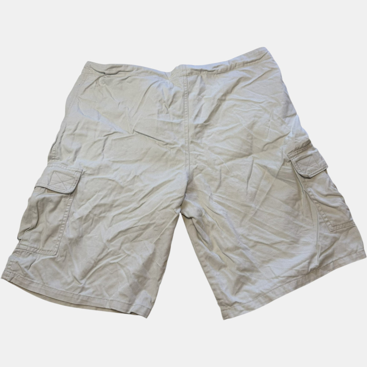 Itsu Clothing Vintage Y2K Khaki Cargo Shorts.