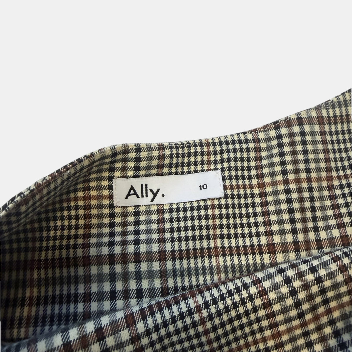 Ally Fashion Plaid Pleated Mini Skirt.