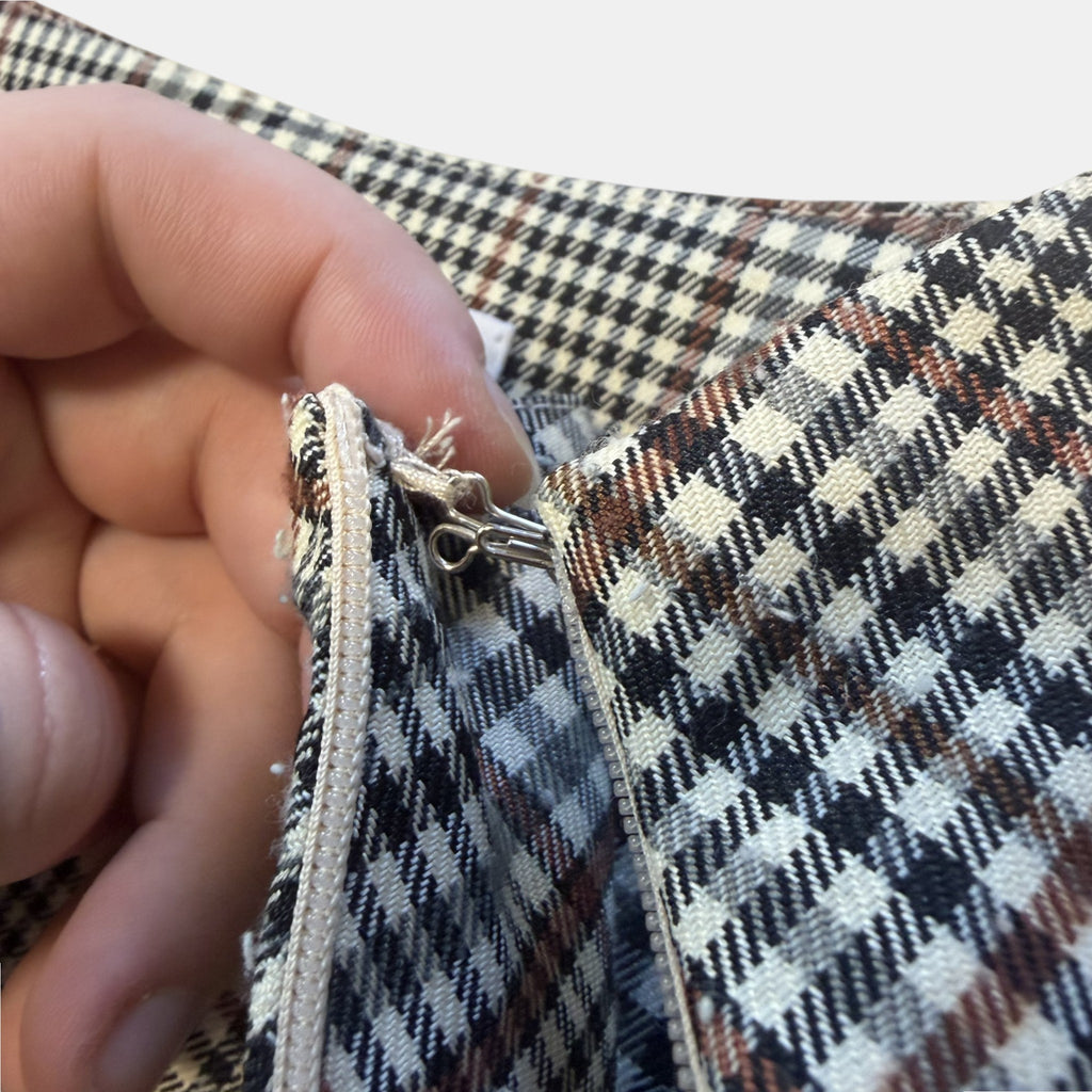 Ally Fashion Plaid Pleated Mini Skirt.