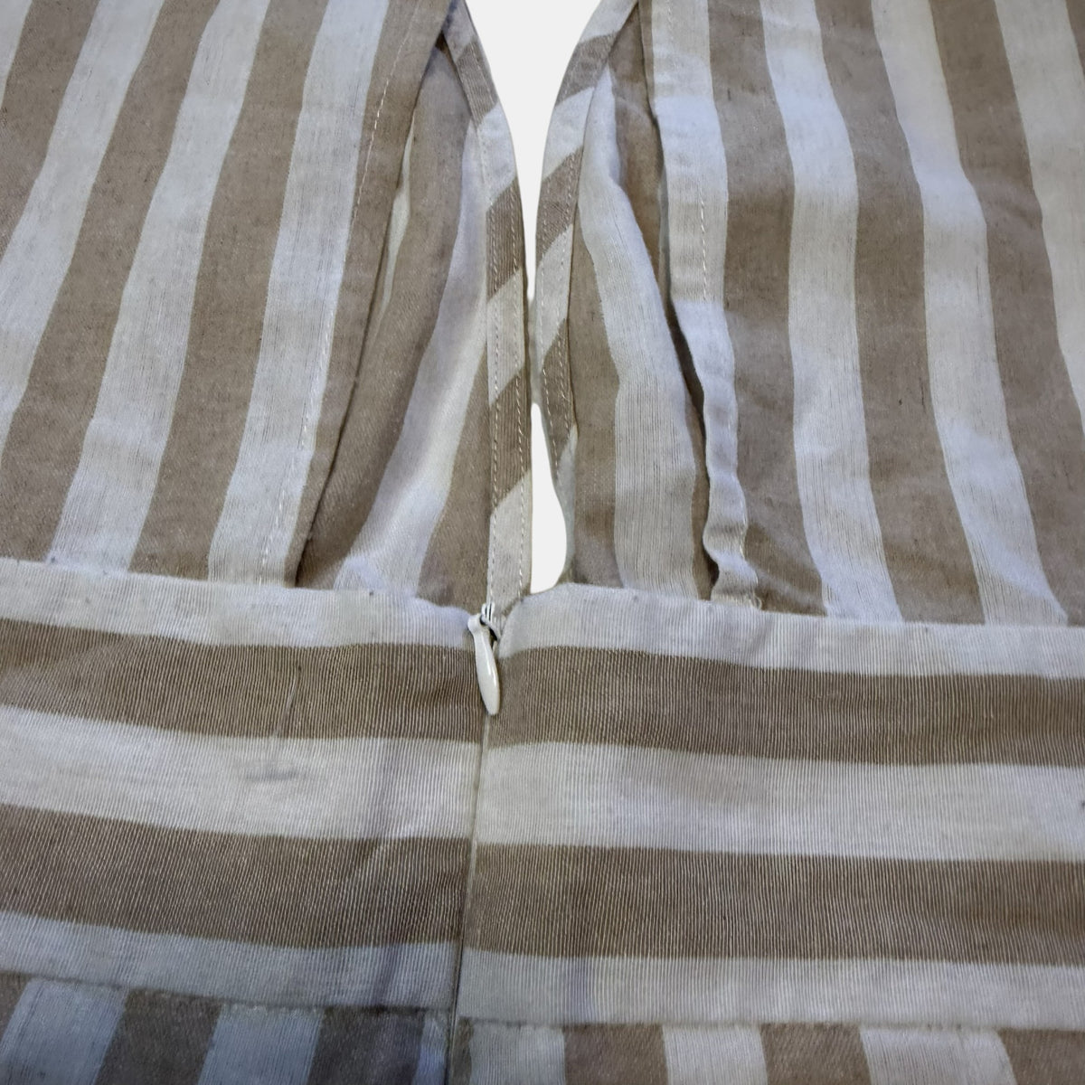 Burans Beige and White Vertical Striped Plunging