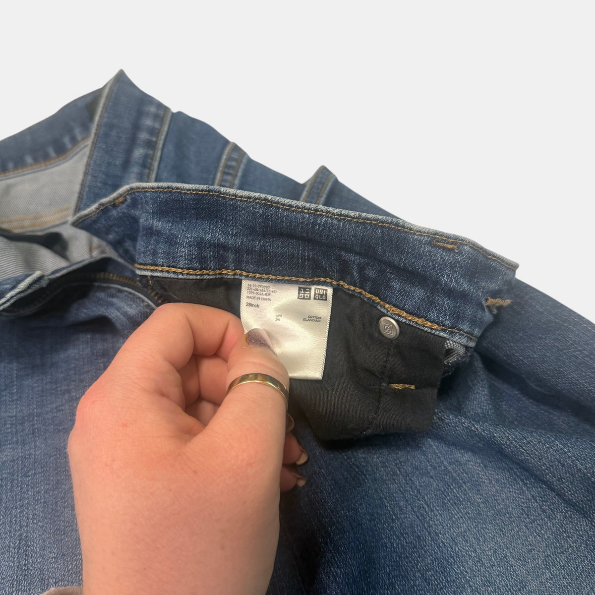 Uniqlo Mid Rise Slim Fit Stretch Denim Jeans Dark Wash Blue